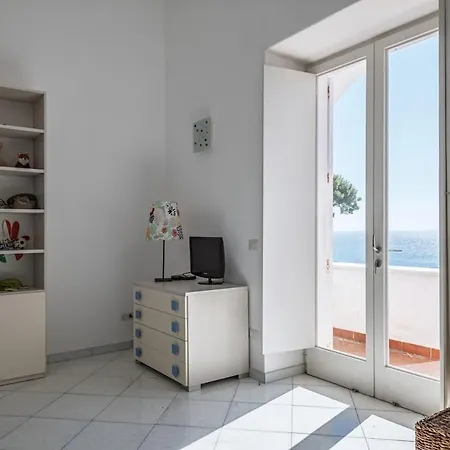 Marina Piccola Villa